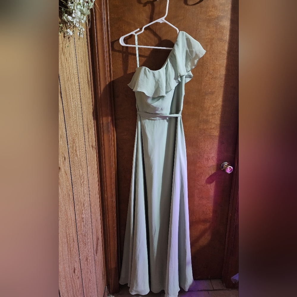 Sea Green One-shoulder Formal Dress - Size 12